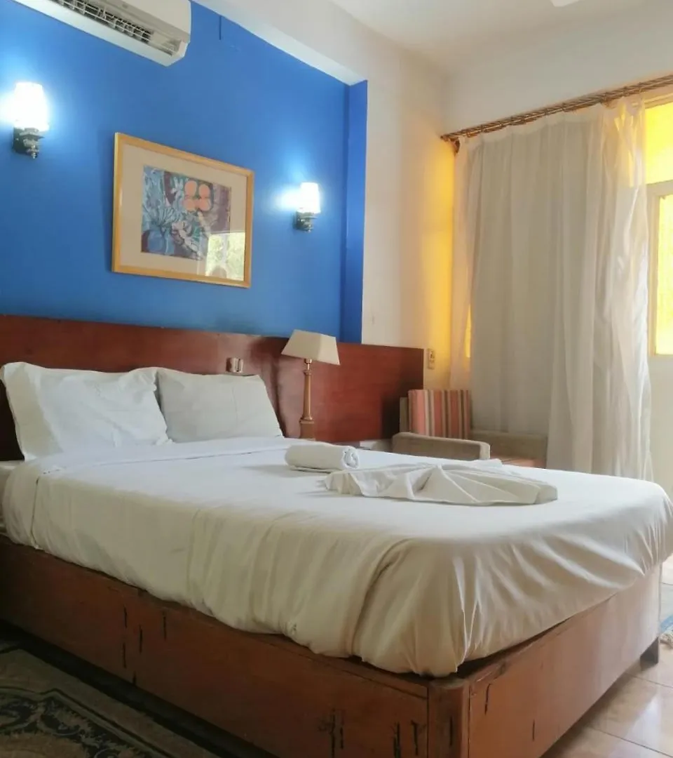 Rezeiky Hotel & Camp 樂蜀 3*,  埃及