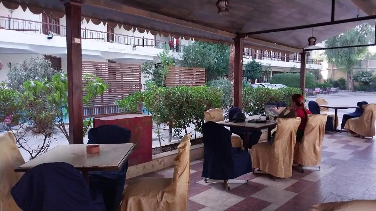 Rezeiky Hotel & Camp Luksor 3*,  Egipto