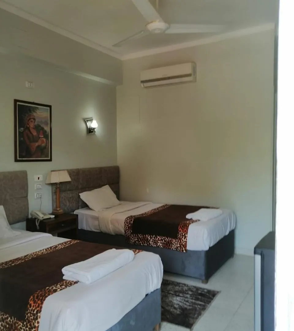 Rezeiky Hotel & Camp 樂蜀 埃及