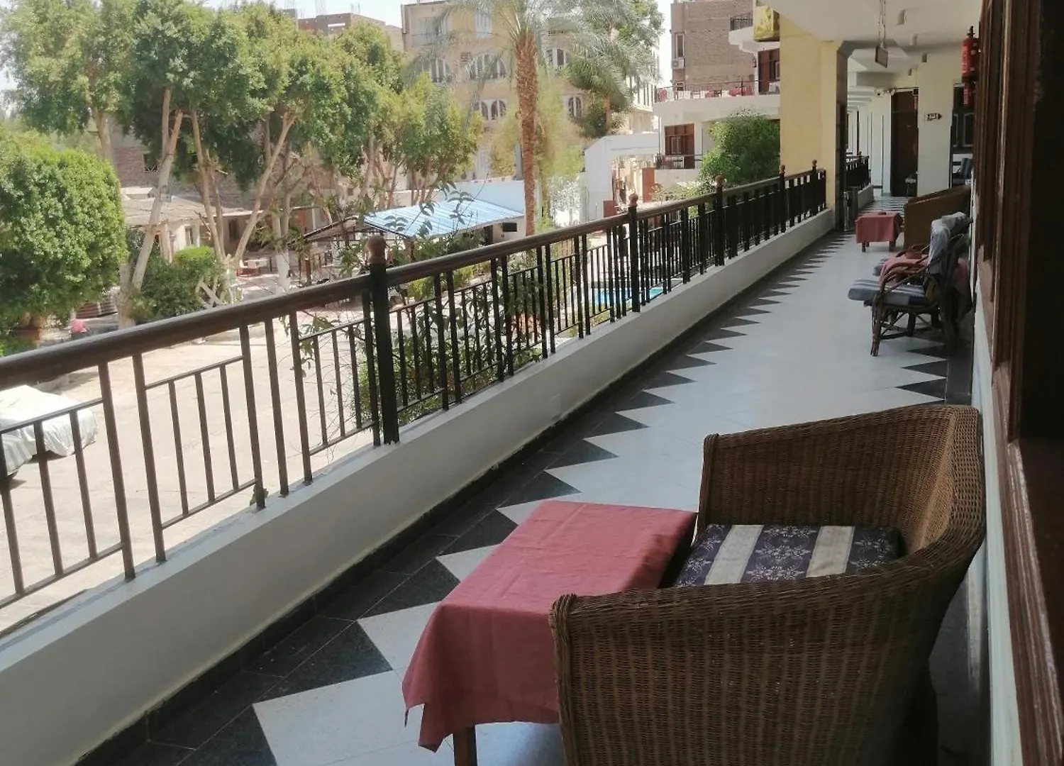 Rezeiky Hotel & Camp Luxor 3*,