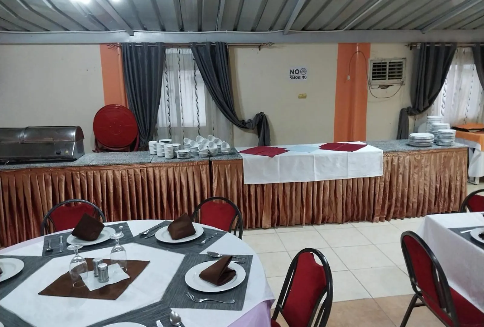 *** אתר קמפינג לוקסור Rezeiky Hotel & Camp מצרים