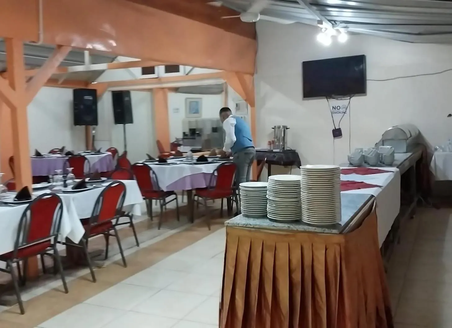 לוקסור Rezeiky Hotel & Camp