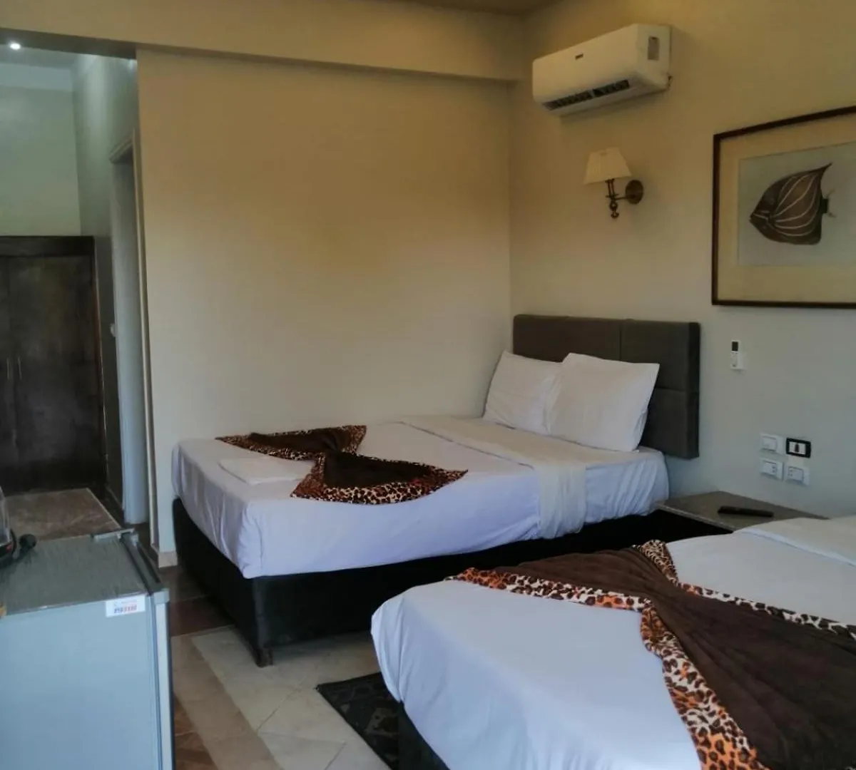 לוקסור Rezeiky Hotel & Camp מצרים